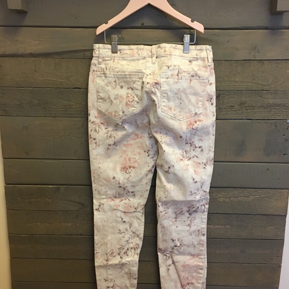 Reitmans floral denim pants - Picture 2 of 4